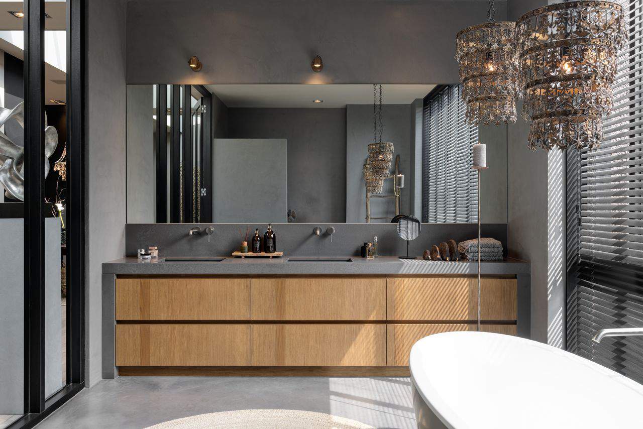 Beton en beton ciré in de badkamer, foto gemaakt door Jurrit van der Waal