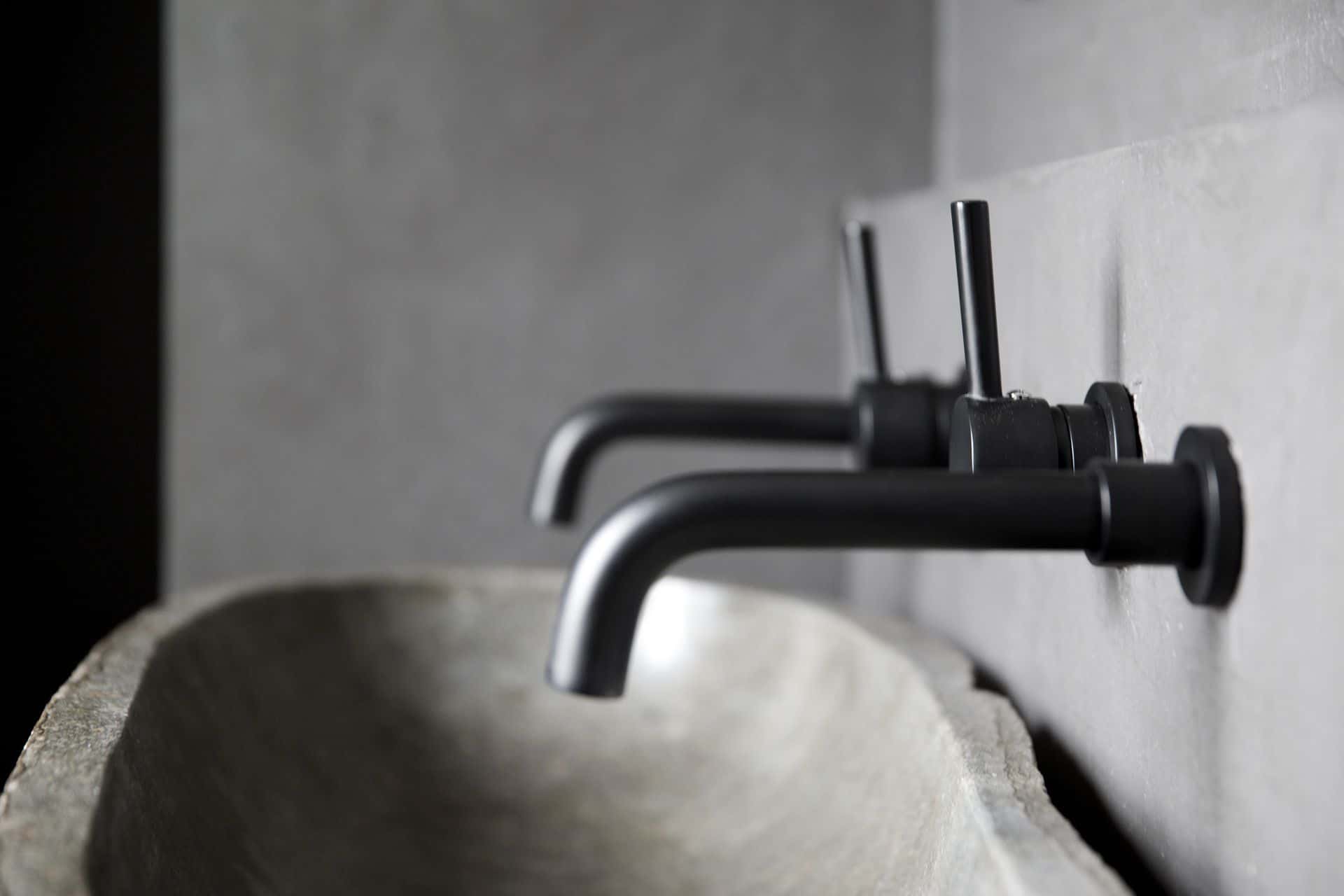 Betonlook wanden, beton cire in de badkamer Willem Designvloeren