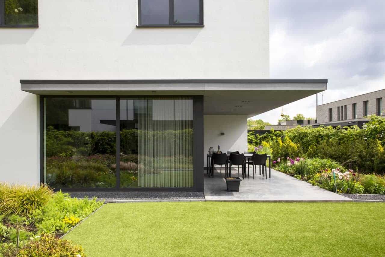 Betonnen terrasvloeren, beton terras, gevlinderd betonnen terras in Eindhoven