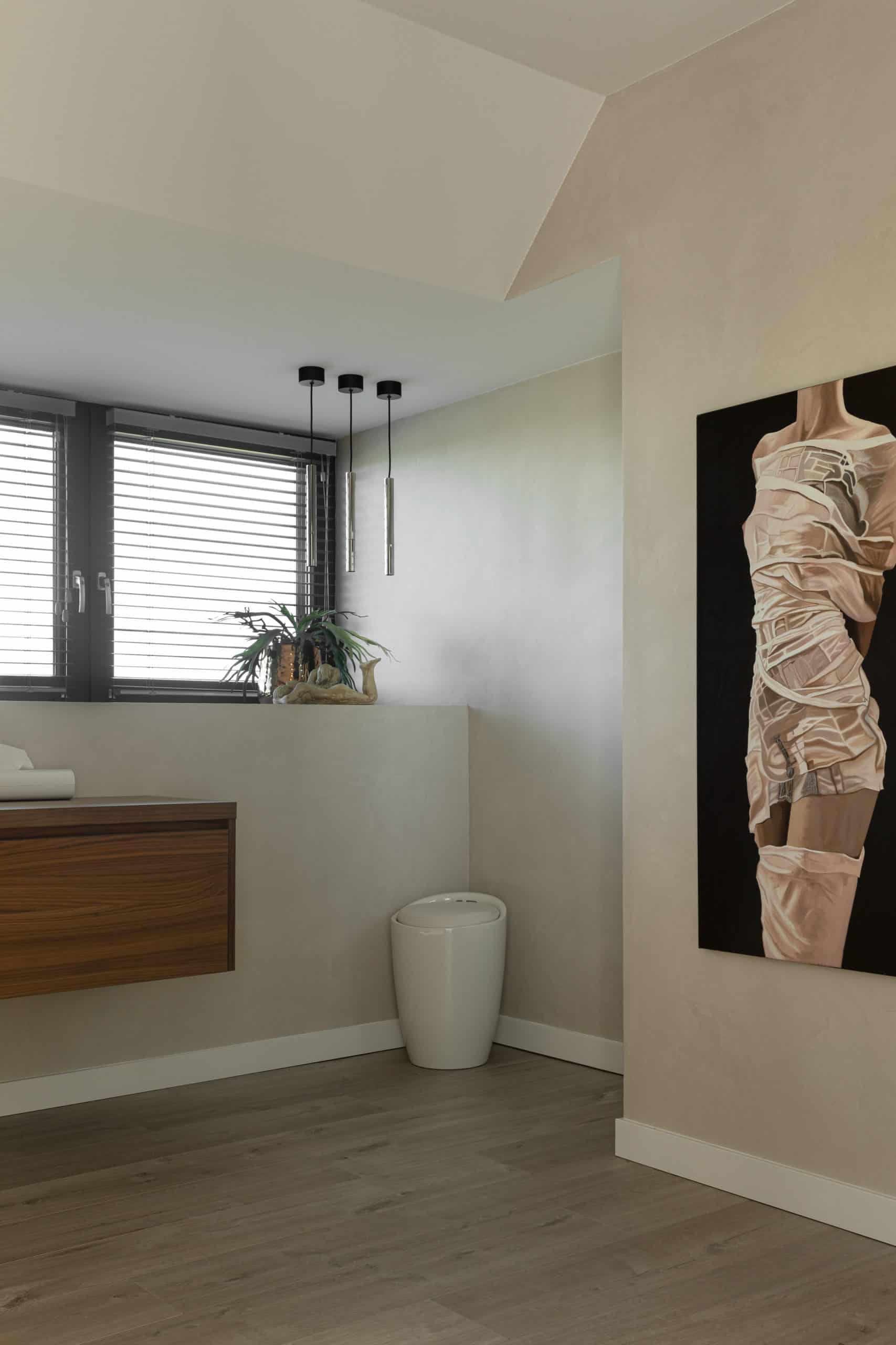 Betonstuc, kleuren. Badkamer in Bunschoten-Spakenburg met beton ciré wanden