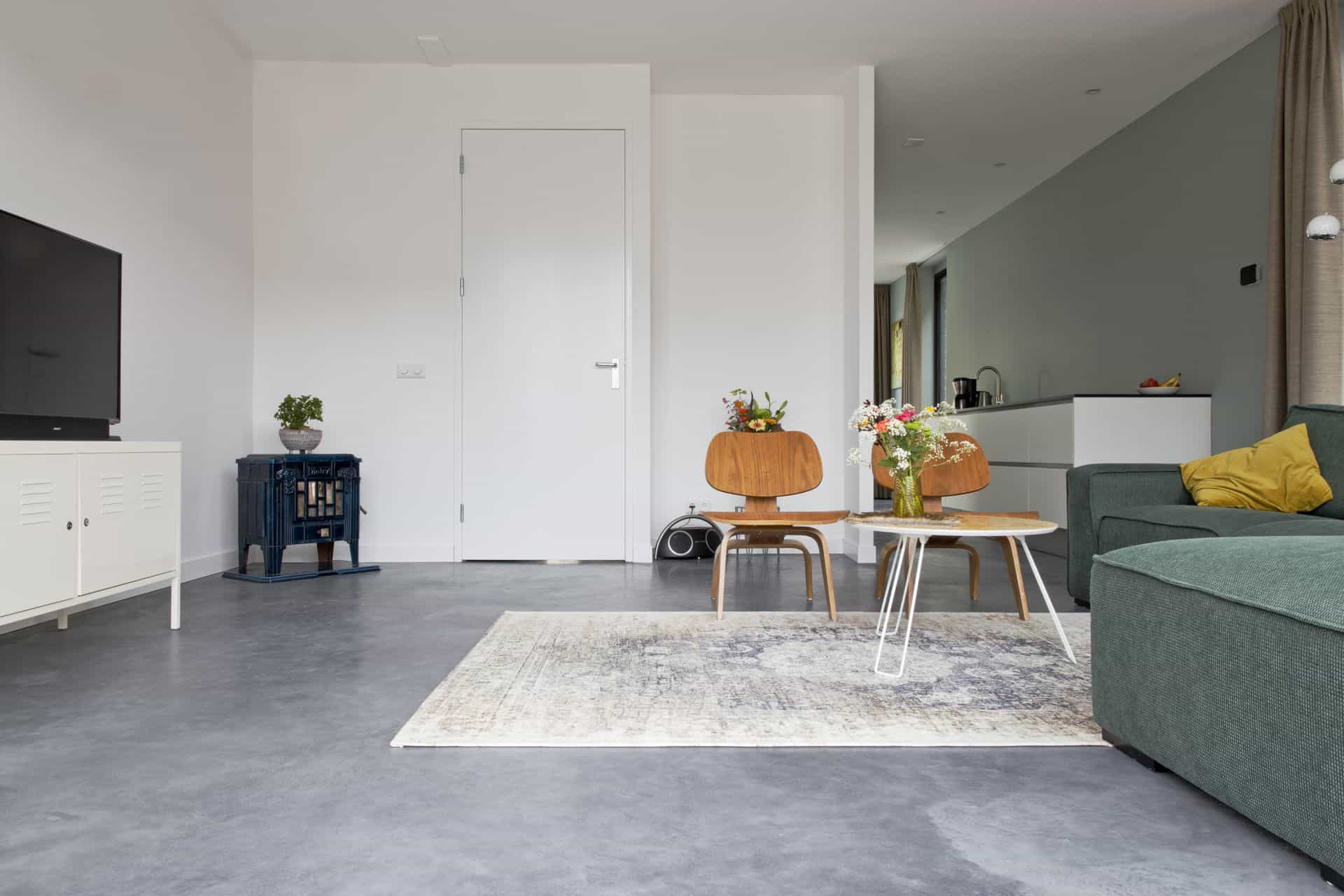 Betonvloer, betonvloer in uw woning, gevlinderde betonvloer