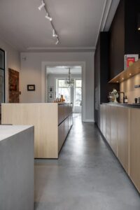 Gevlinderde betonvloer in Den Haag