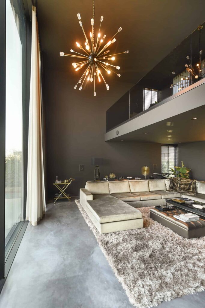 Gevlinderde betonvloer in de woonkamer