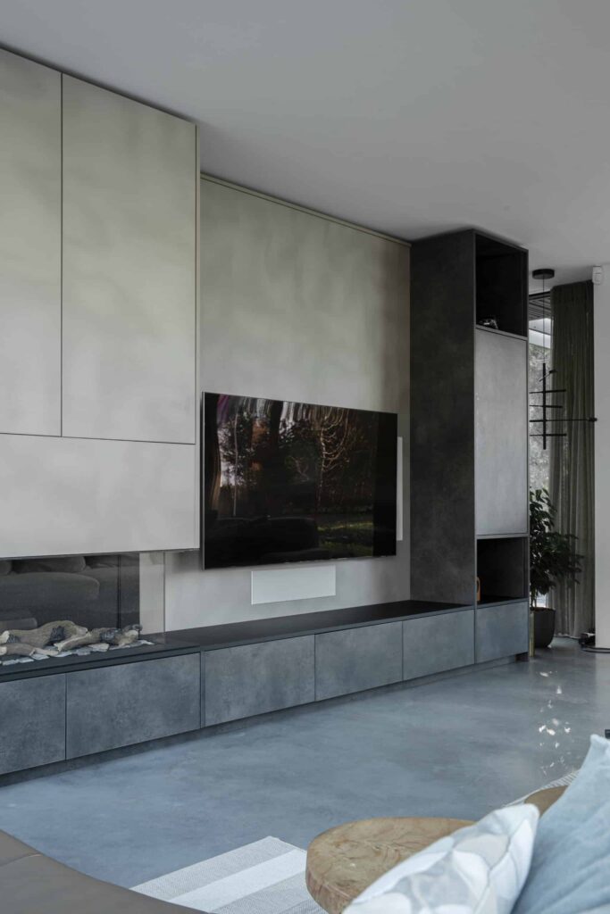 Gevlinderde betonvloer in de woonkamer in Bemmel 1