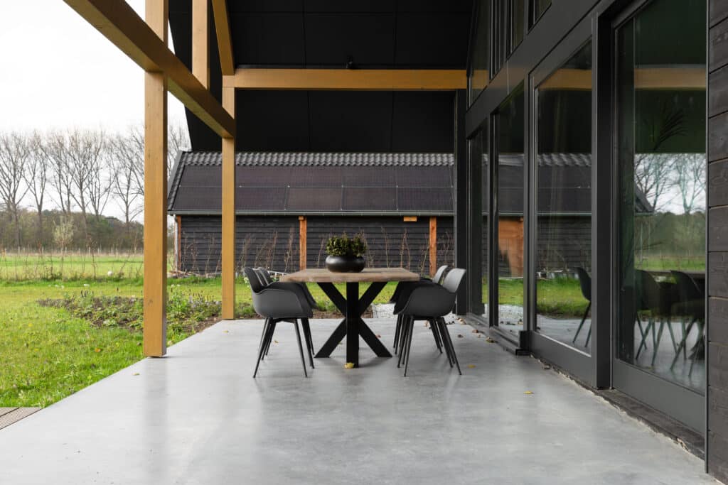 Gevlinderde woonbeton vloer en terras Zeist 27