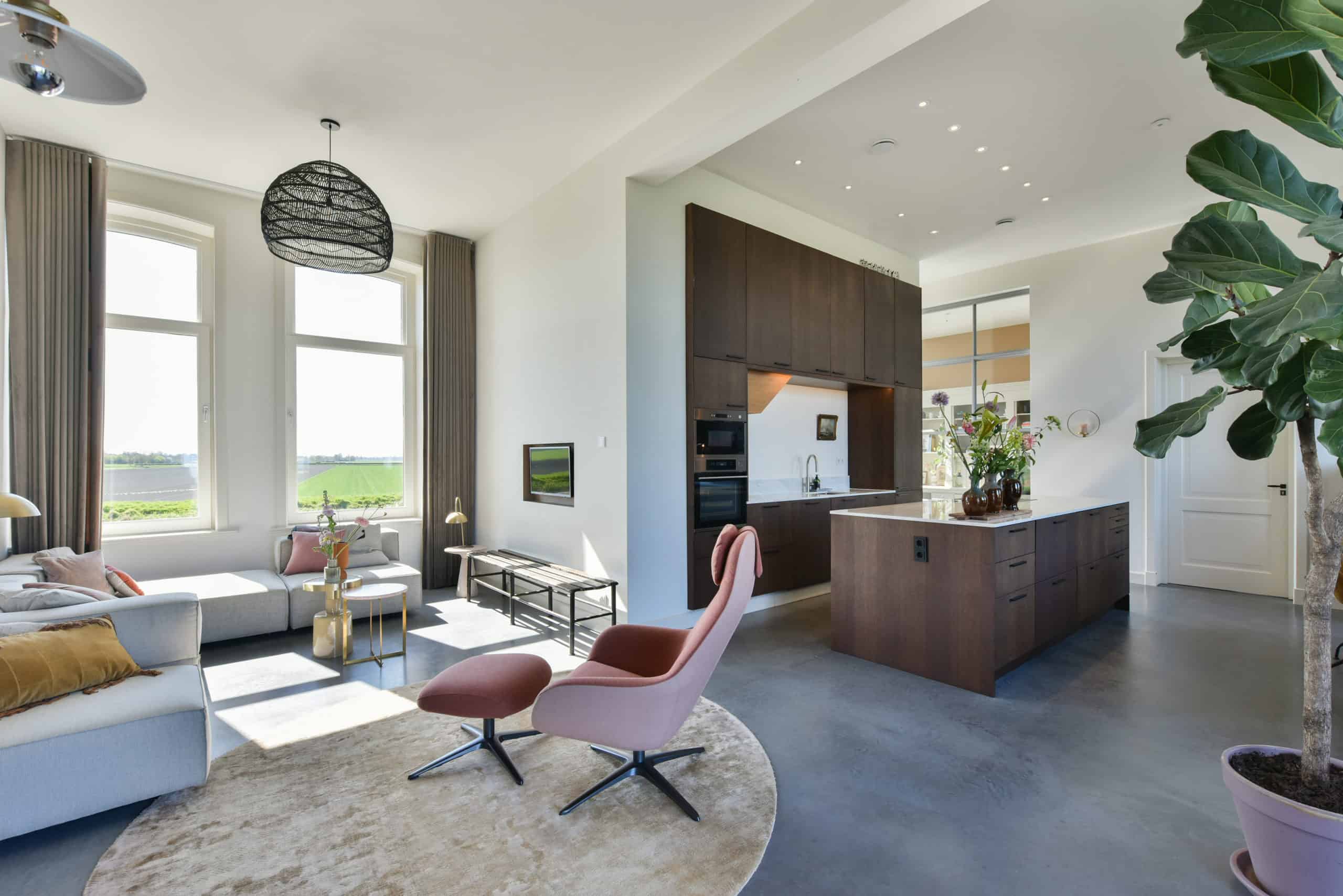 Gevlinderde woonbeton vloer in Nieuwveen