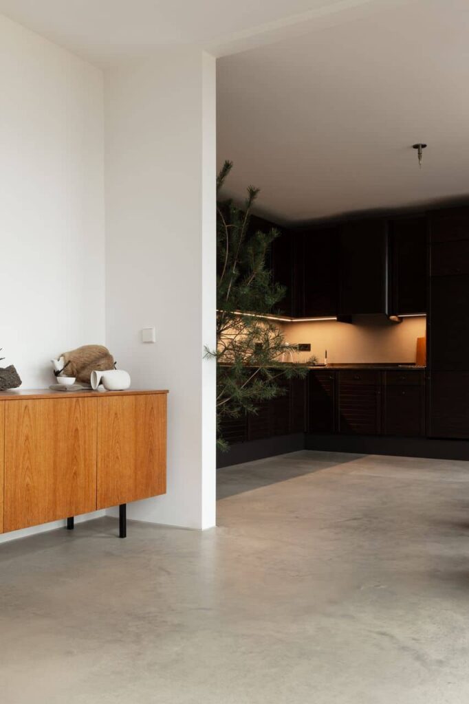 Keuken in Oostzaan gecombineerd met een Italiaanse betonlook vloer van Willem Designvloeren