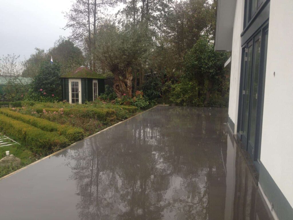 Oprit en terras beton Willem Designvloeren