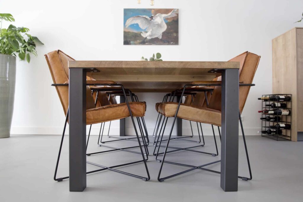 betonlook eettafel, beton ciré vloer