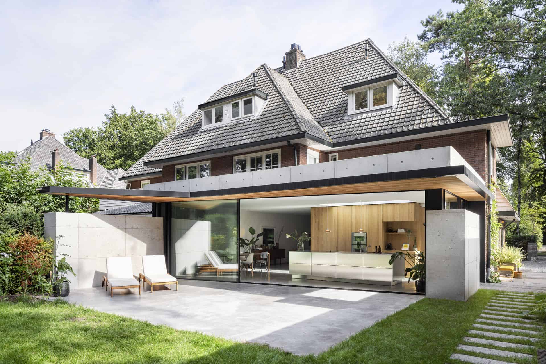 gevlinderde betonvloer binnen en buiten