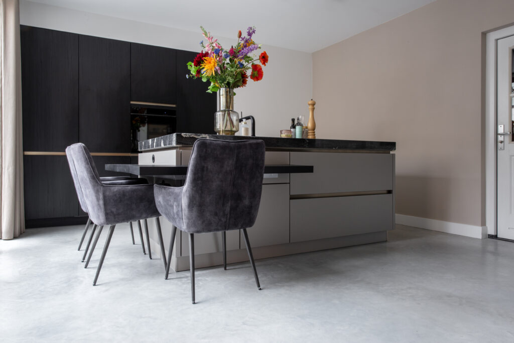 Gevlinderde woonbeton vloer in Den Bosch