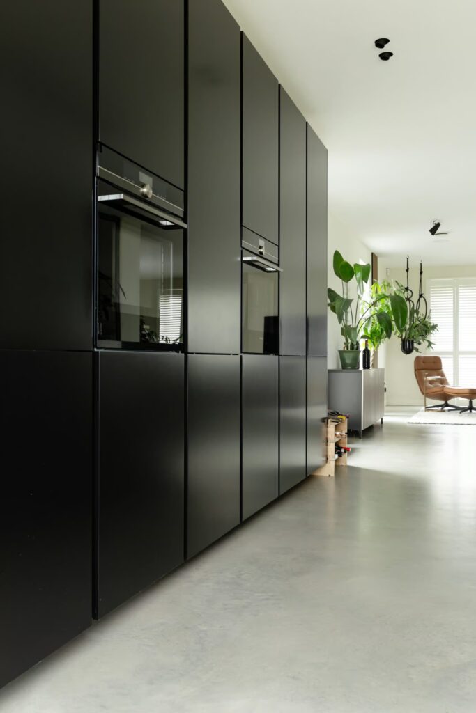 Italiaanse betonlook vloer Tiel 12 scaled 2