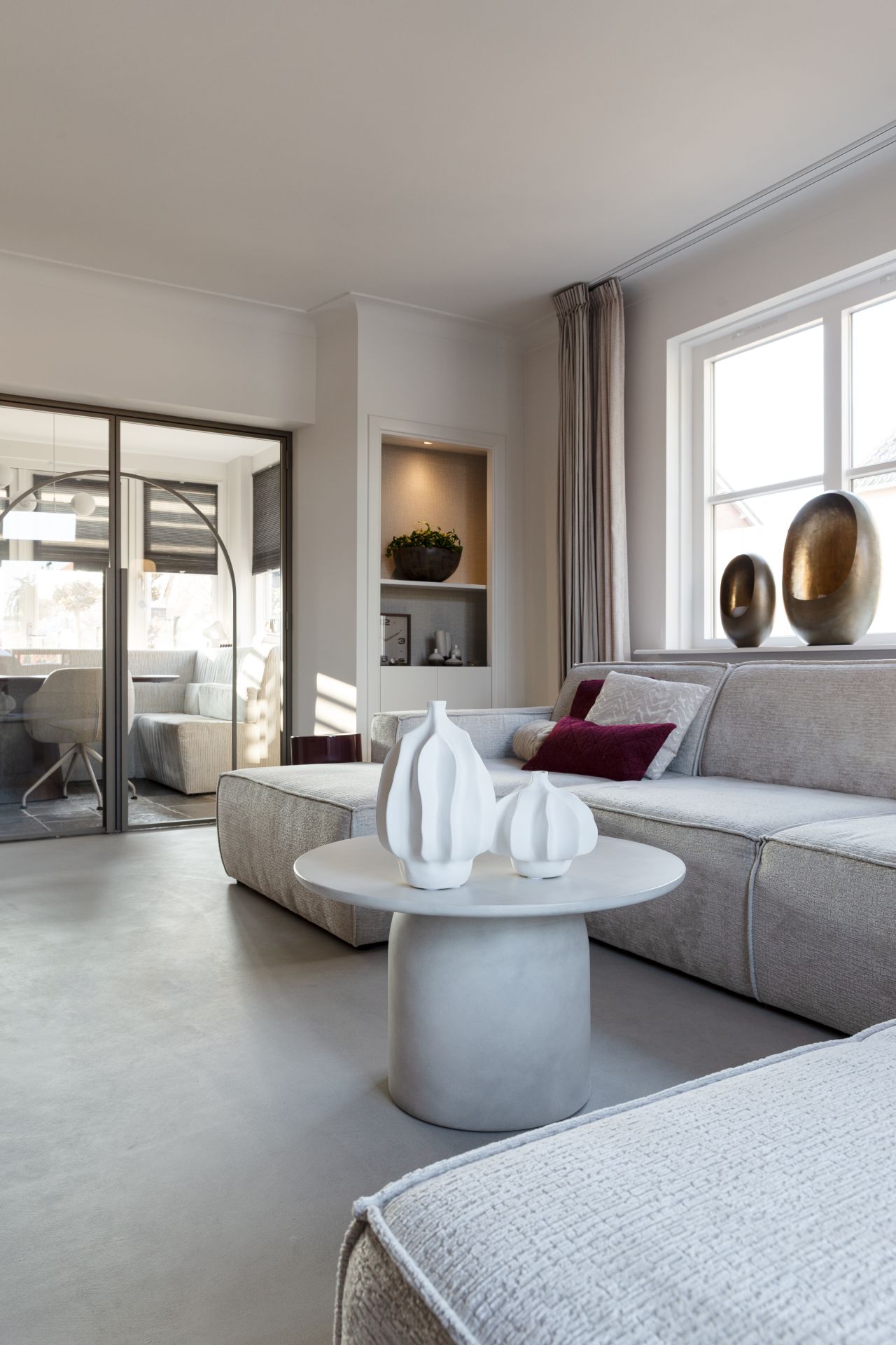 lavasteen gietvloer woonkamer