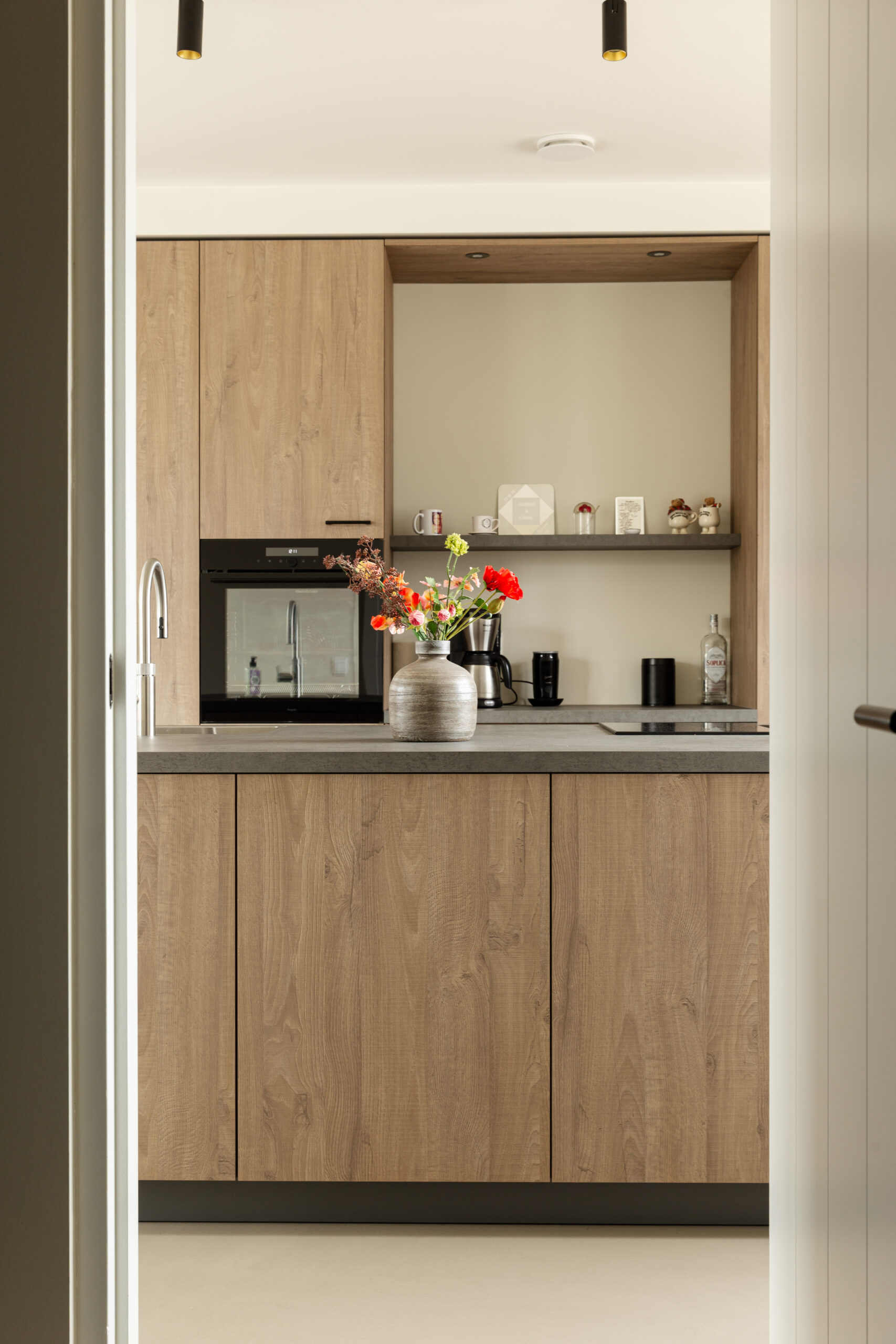 Lavasteenvloer Roodbeen Opheusden 23 scaled