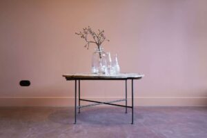 Metallic gietvloer met tafel Oude Duikenburg