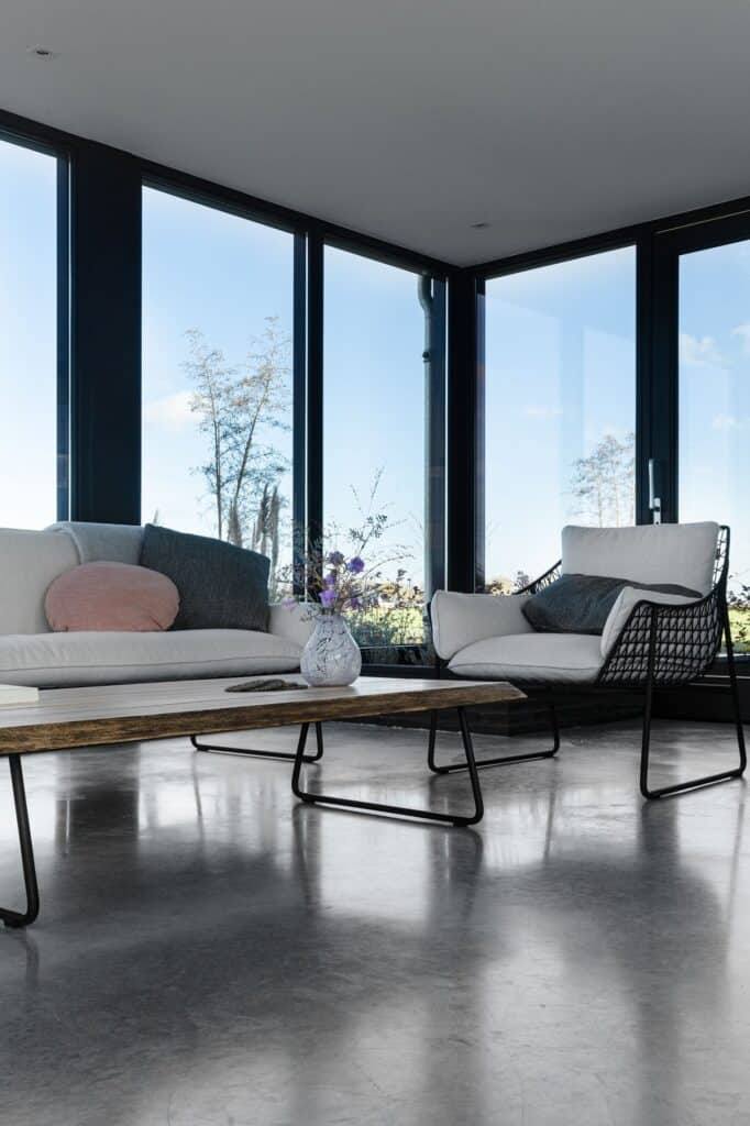 gevlinderde betonvloer woonkamer
