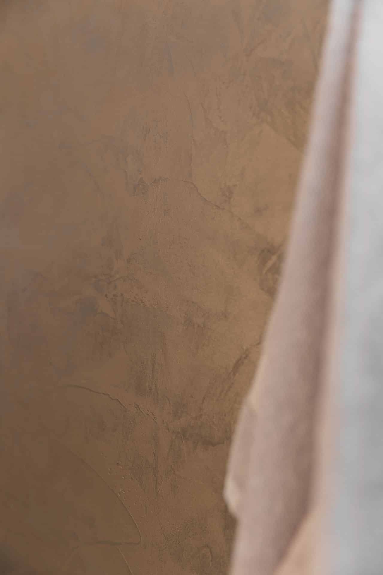 beton cire wand brons