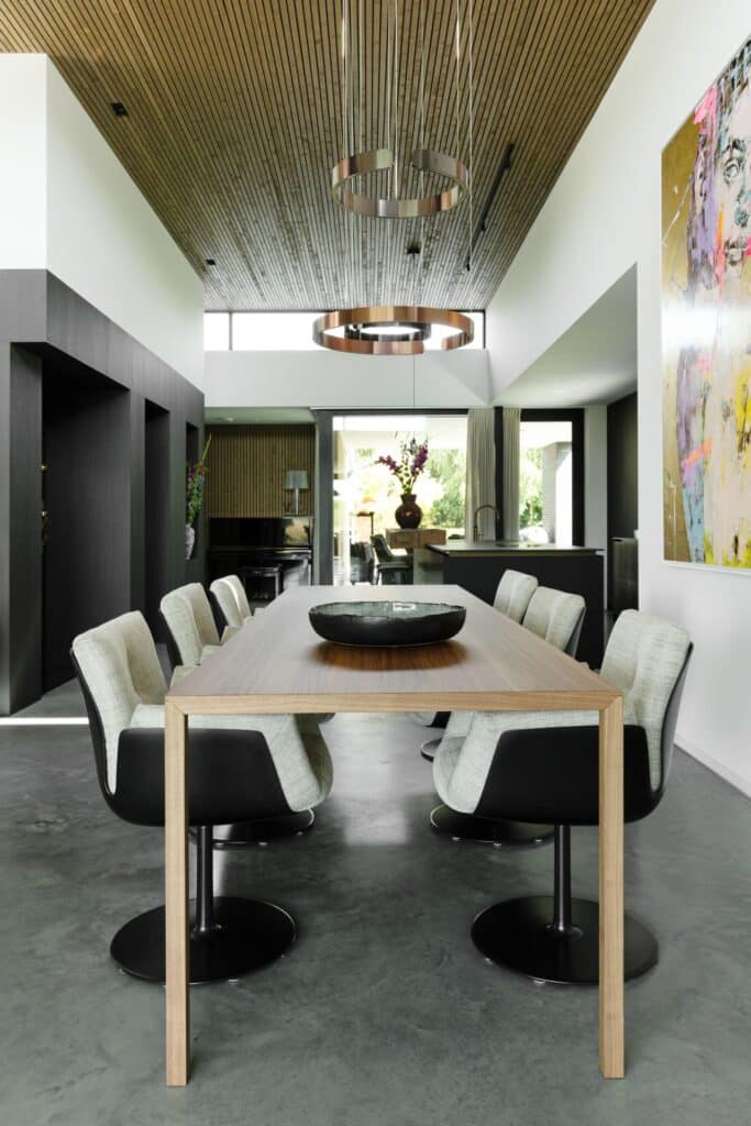 Gevlinderde betonvloer eetkamer wilp