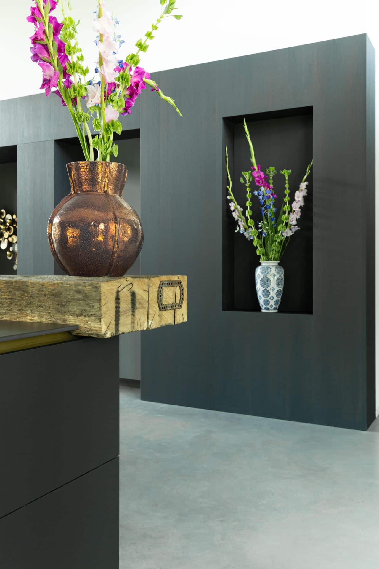 Gevlinderde woonbetonvloer terras Wilp 6 resultaat