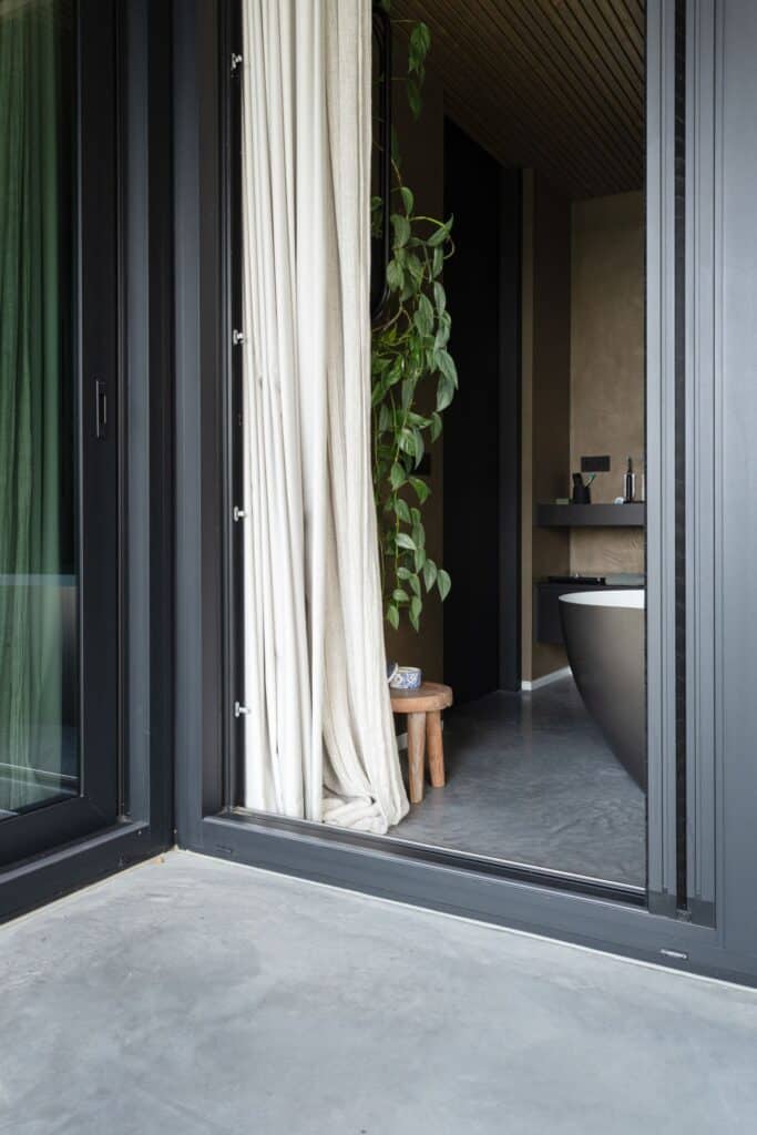 gevlinderde betonvloer binnen en buiten wilp