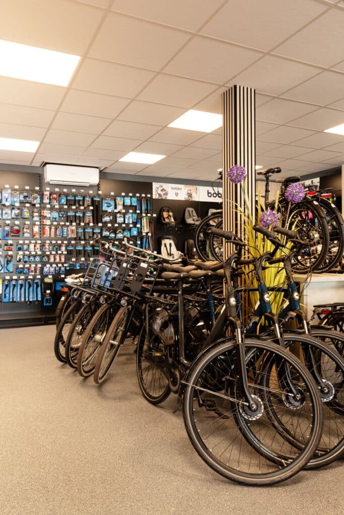 grindvloer geldermalsen fietsen showroom