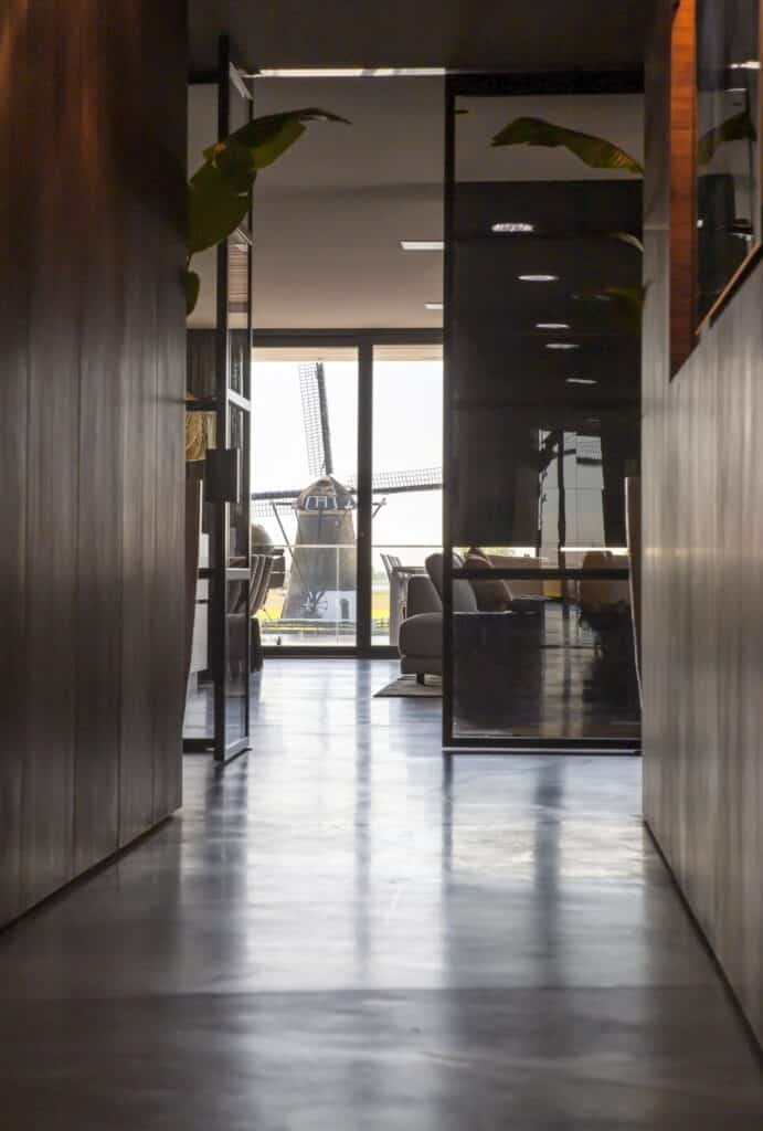 gevlinderde betonvloer appartement warmond