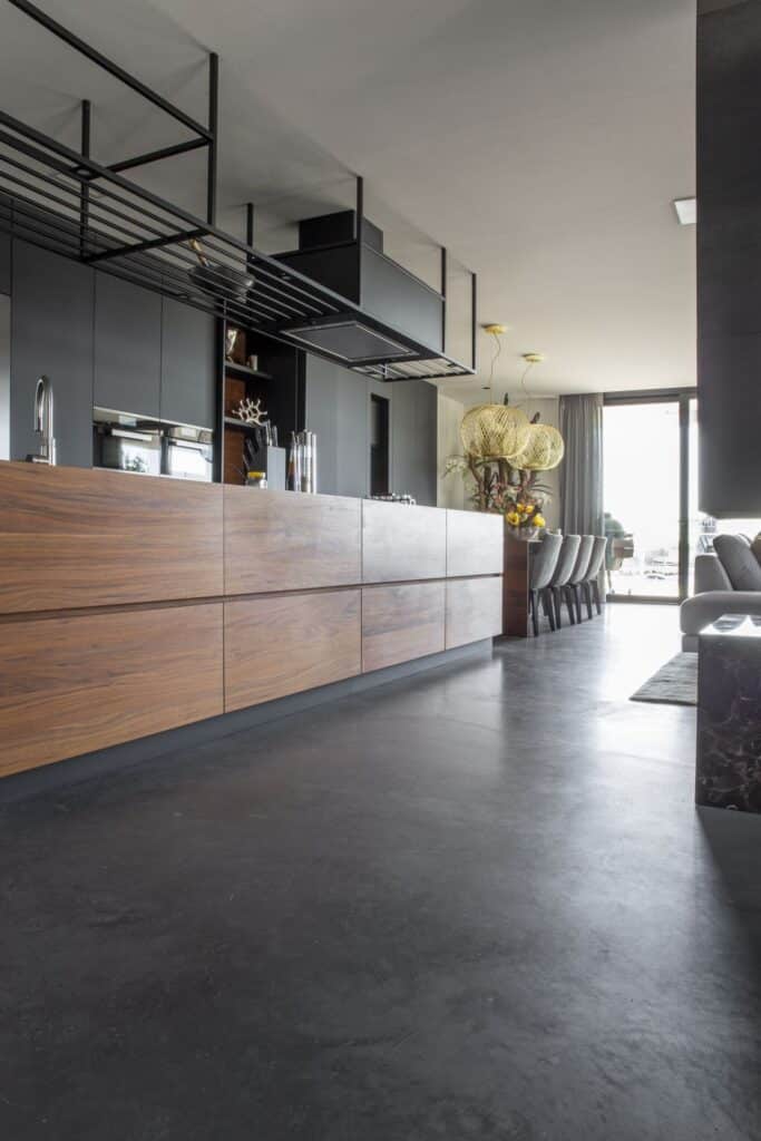 gevlinderde betonvloer appartement warmond