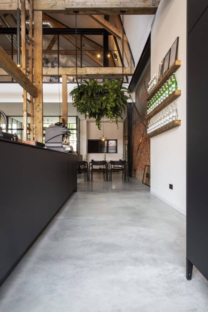 gevlinderde betonvloer kantoor terneuzen