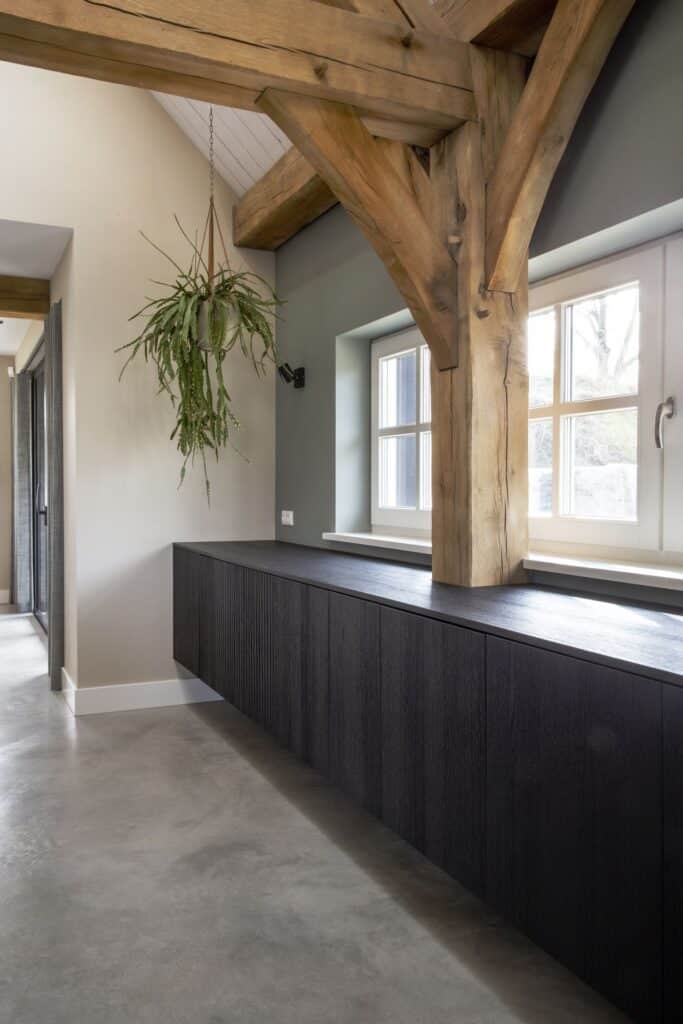 gevlinderde betonvloer boerderij horst