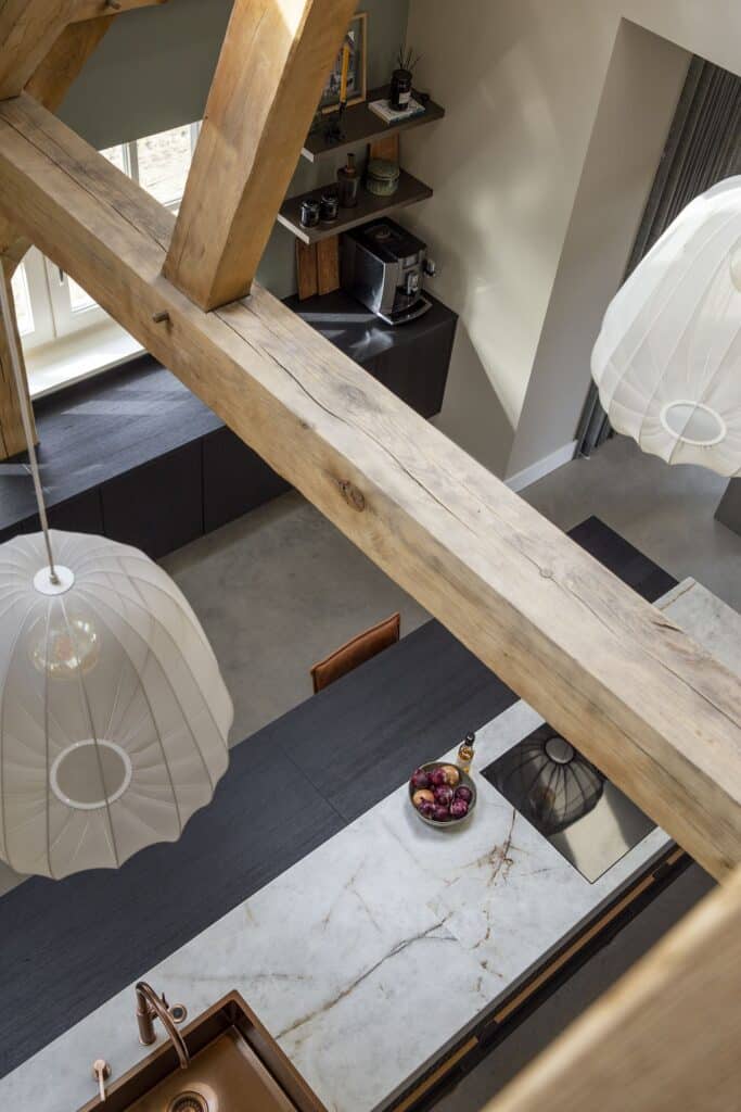 gevlinderde betonvloer boerderij horst