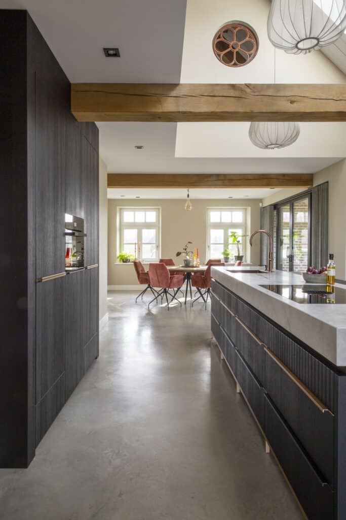 gevlinderde betonvloer boerderij horst