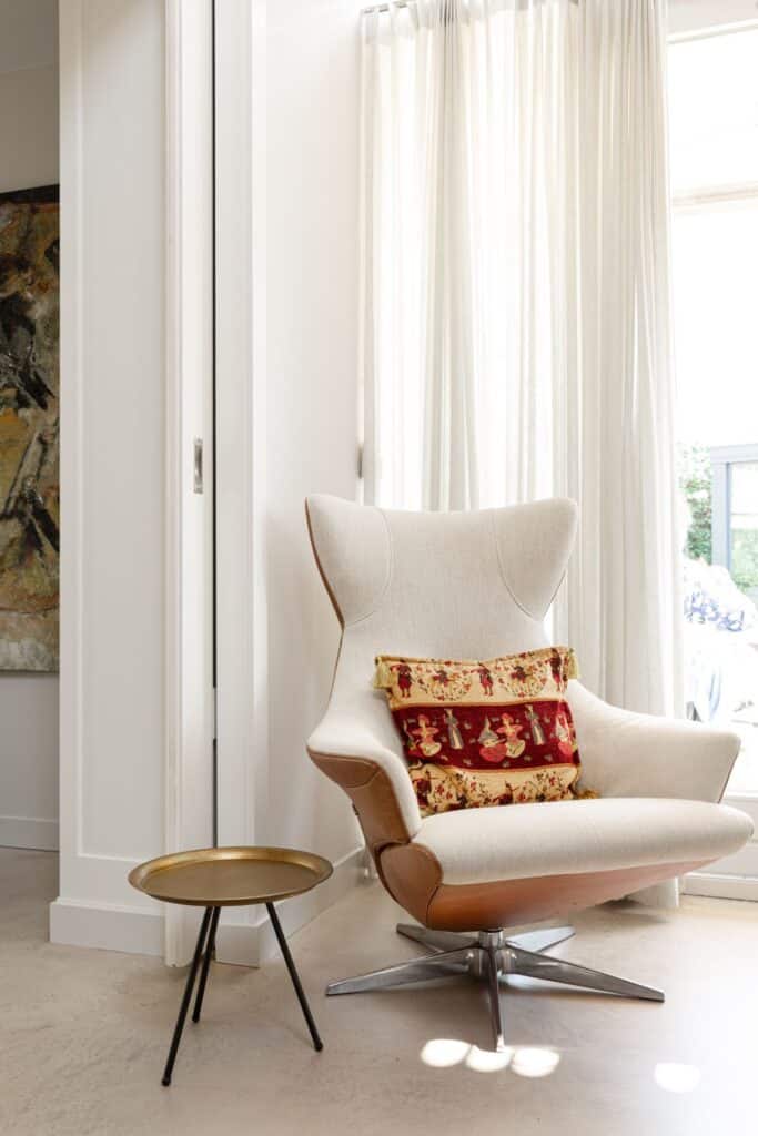 Italiaanse betonlookvloer Nijmegen woonkamer