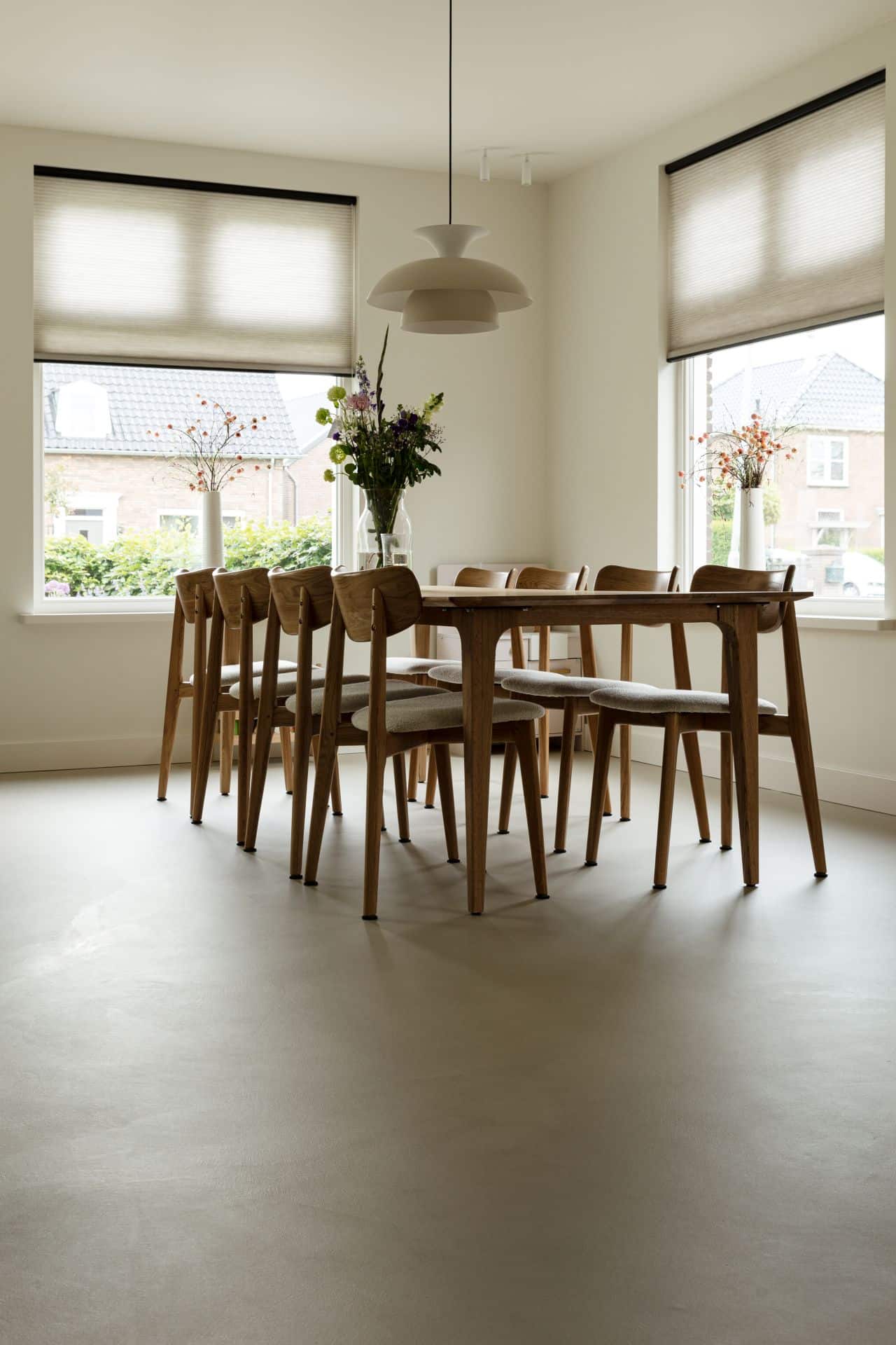lavasteen gietvloer eetkamer