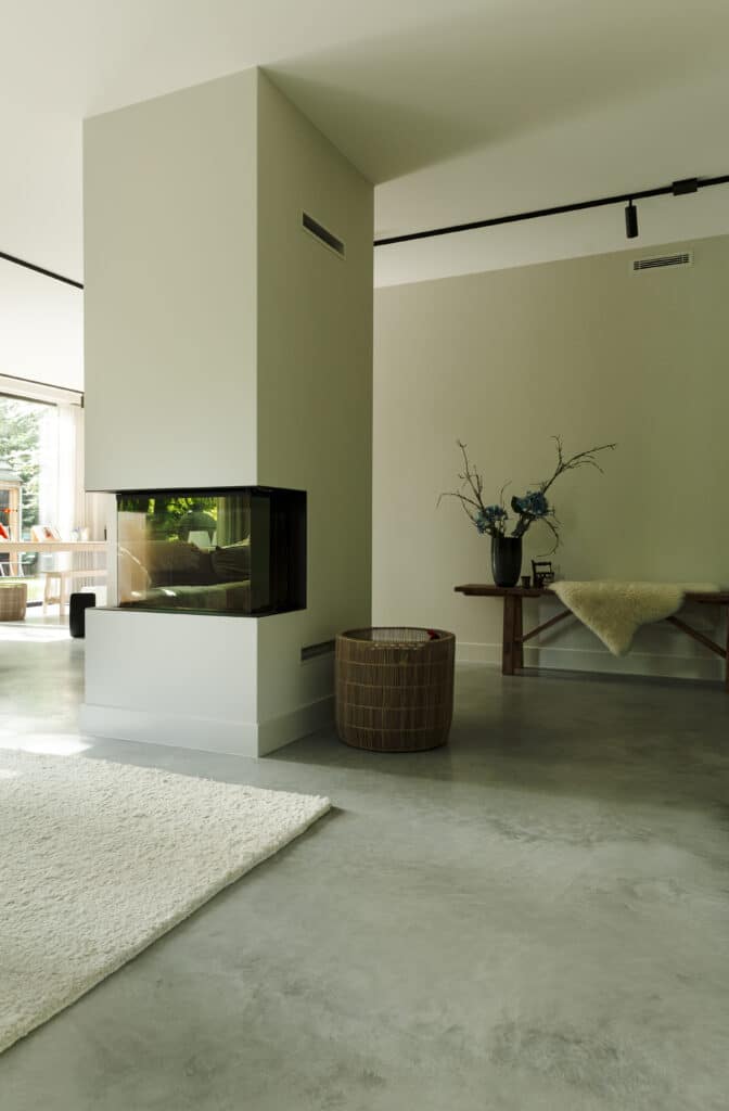 Gevlinderde woonbetonvloer + beton cire Groenekan-1