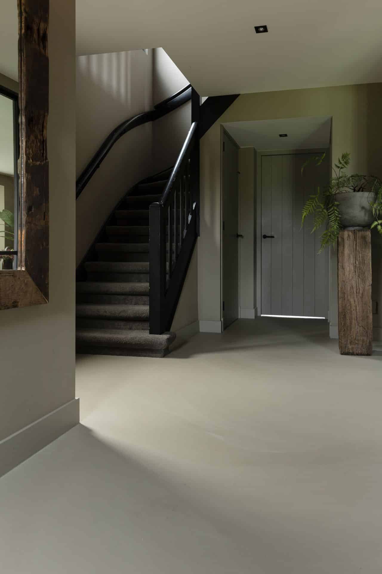 lavasteen gietvloer entree