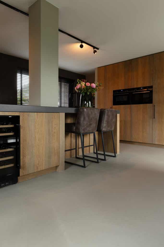 lavasteen gietvloer keuken