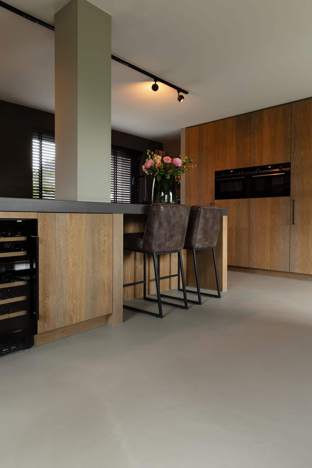 lavasteen gietvloer keuken