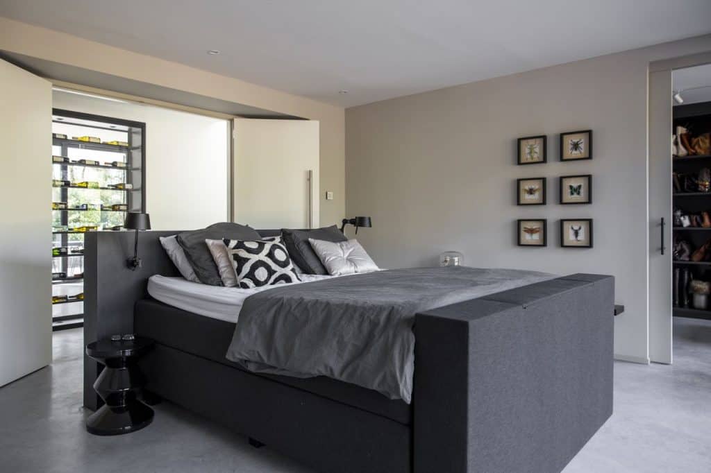 slaapkamer, slaapkamerinspiratie, betonvloer in de slaapkamer, slaapkamer voorzien van beton