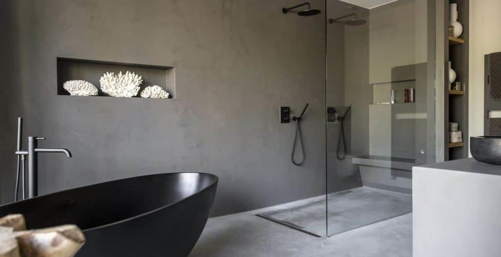 badkamer, badkamerinspiratie, gevlinderd betonvloer, beton ciré, betonlook, betonlook inspiratie