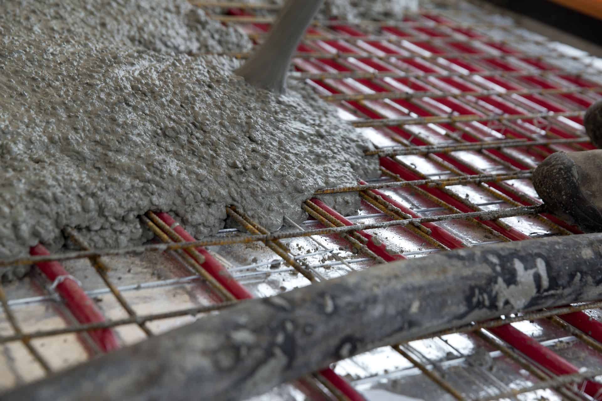 dikte betonvloer, storten designbetonvloer, design betonvloer, betonvloer storten kosten