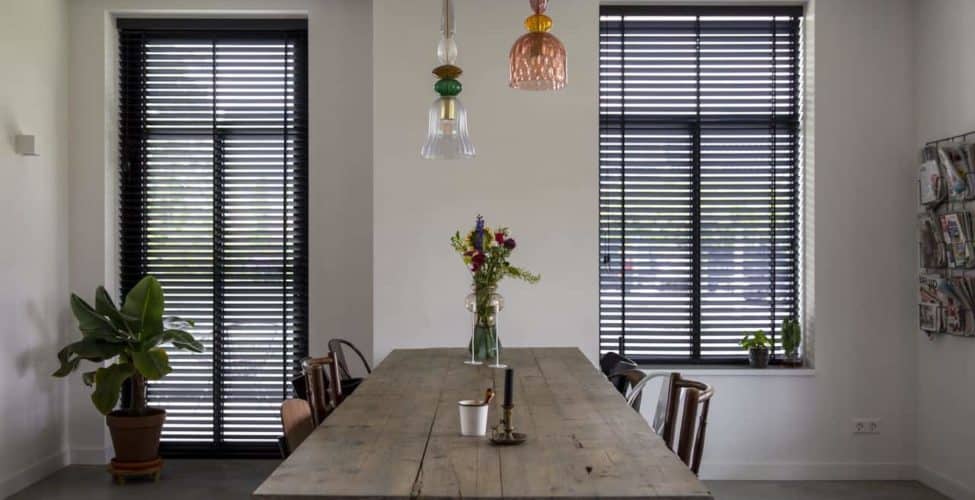 Gevlinderde woonbeton vloer in huis